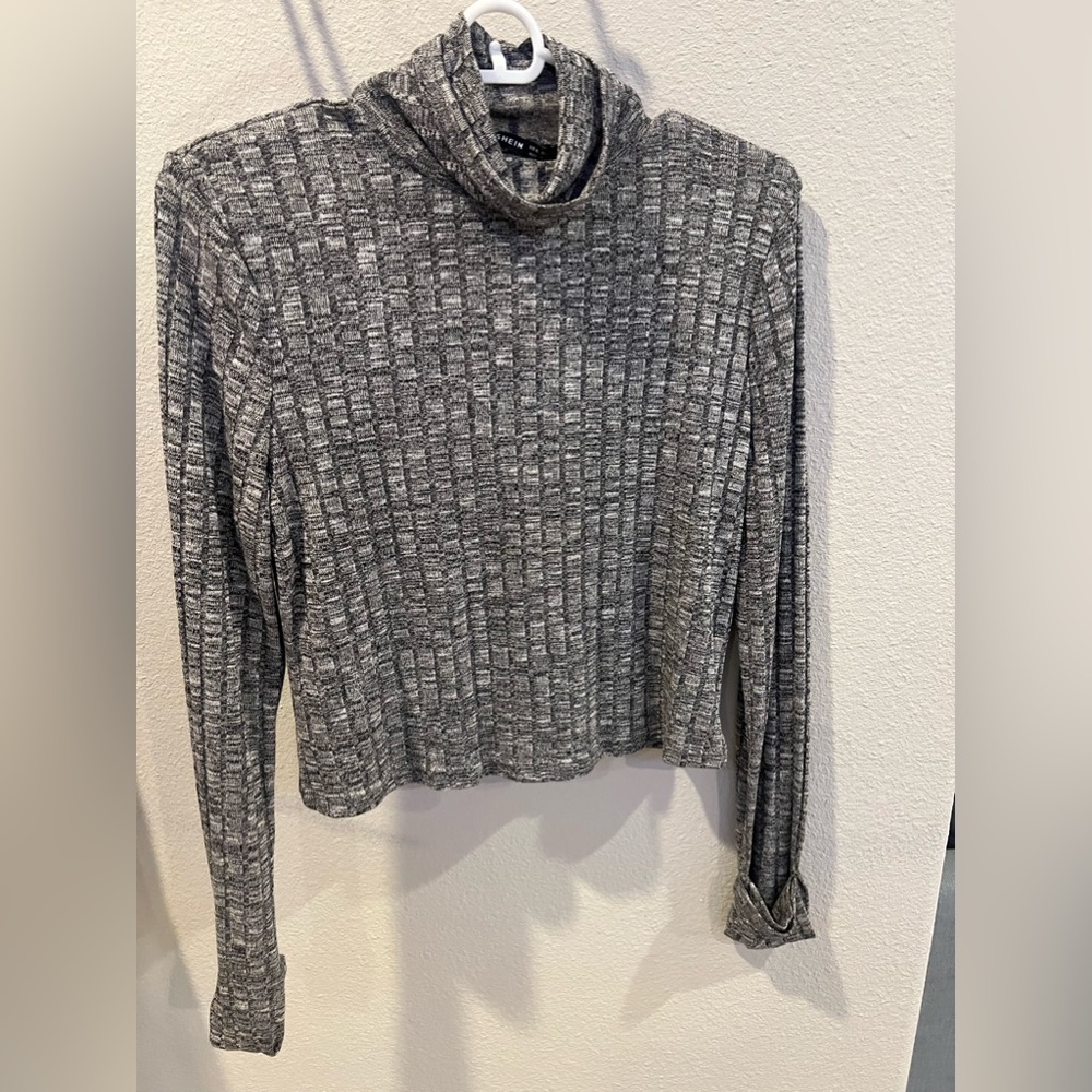 THREE turtle necks - Picture 3 of 3